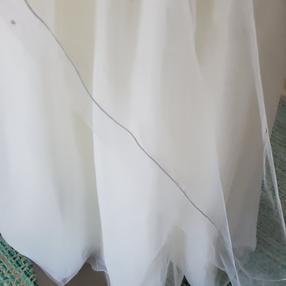 Brand new corset and tulle wedding dress - Picture 7 of 8